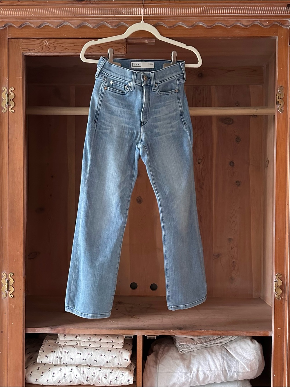 AYR Women’s Light Blue Straight-Leg Jeans The Pop 25S
